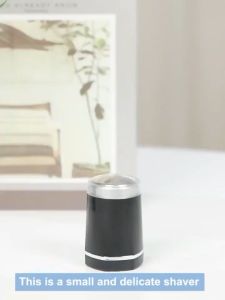 【มีสินค้าพร้อมจัดส่ง】 เครื่องโกนหนวดไฟฟ้า ที่โกนหนวด ที่โกนหวดไฟฟ้า การโกนแบบเปียกและแห้ง อายุการใช้งานแบตเตอรี่ยาวนาน เครื่องโกนหนวดแบบพกพาขนาดเล็ก ชาร์จใหม่ได้ เครื่องโกนหนวดผู้ชาย