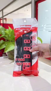 Ổ cắm điện đa năng Điện Quang ĐQ ESK 4BR (4 lỗ kết hợp 1 công tắc an toàn màu đen đỏ) công suất 2500w tự ngắt khi quá tải BH 12 tháng