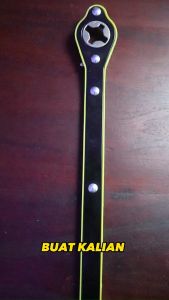 Kunci Dongkrak Mobil Universal Ratchet Wrench Rocker Pemutar Dongkrak