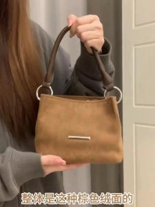 กระเป๋าสะพายข้างทรงกล่องสำหรับผู้หญิง สไตล์เกาหลี กระเป๋าสะพายข้างแบบสะพายไหล่เดียว เรียบง่าย น้ำหนักเบา ขนาดกลาง กระเป๋าสะพายข้างสำหรับผู้หญิง