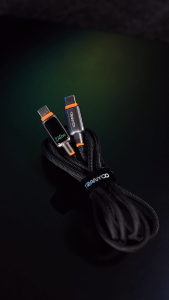 TRANYOO CC8 สายชาร์จโทรศัพท์ สายข้อมูลไซเบอร์พังค์ TYPE-C to TYPE-C และ TYPE-C to Lightning ประดับไฟวิ่งแบบไดนามิก ขนาดการรับไฟสูงสุด: 240W ขนาดการส่งออก: 240W ความยาว: 1.2M ชิป E-MARKER รองรับโทรศัพท์แอปเปิ้ลและแอนดรอยด์ รวมถึงการชาร์จโน้ตบุ๊ก