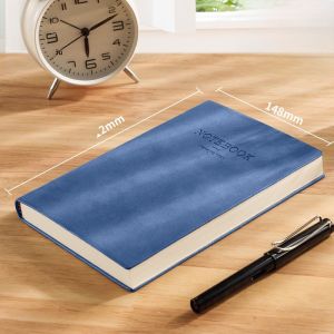 สมุดบันทึกแบบพิมพ์โลโก้หนาสำหรับนักเรียน สมุดบันทึกงานประชุม อุปกรณ์ธุรกิจ เรียบง่าย พื้นผิวหนัง กระดาษ DORLIN สมุดบันทึกวันที่ 100 หน้าขึ้นไป