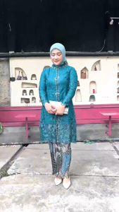 Setelan Tunik Kimono Terbaru 2025 Kebaya Tille Baju Kondangan Wisuda