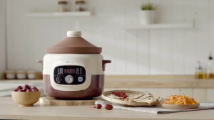 Bear 4L Electric Cooker Purple Clay Pot Soup Pot Plug-in Automatic Electric Stew Pot Household Small Ceramic Porridge Electric Casserole DDG-D40B1