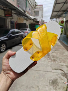 Vintage Style Mens Slip-On Sandals Soft Bottom Silent Indoor Outdoor Summer Beach Slippers Sponge Material Comfortable Cushioning