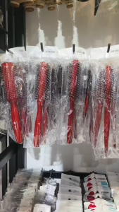 Roll Brush anti heat wood handle heavy duty ● Roll Brush anti heat wood handle  ● hair salon barbershop quality ● tahan panas ● heavy duty ● wood handle anti static