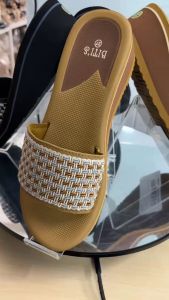 DÉP NỮ QUAI NGANG BITIS DXW203200 SIÊU NHẸTHÔNG THOÁT