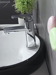 1PC Portable New Magnetic Soap Holder 2.2*0.6cm Stainless Steel Dispenser Kitchen Bathroom Wall Mounted