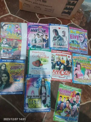 7 pcs KASET VCD DANGDUT INDO/RELIGI/CAMPUR SARI/BARAT