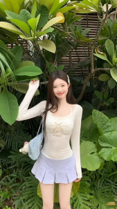 ชุดเซ็ต 2 ชิ้น เสื้อยืดแขนยาว ลายสกรีน / เสื้อครอปคล้องคอ สี ขาว/ครีม/พีช ดีเทล ลูกไม้ ปลายแขนเย็บม้วนริม พร้อมส่ง #504