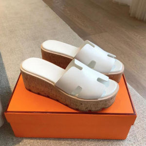 Spring Summer New Style Womens Thick Bottom Platform Slippers Indoor Outdoor Wear Leather Inner Material Rubber Sole