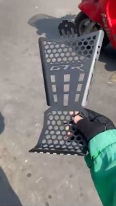 Baga giữa nhôm GTR xe Exciter 150.(kiểu tổ ong)