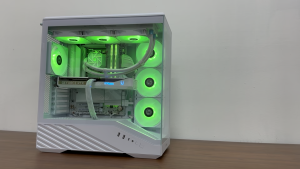 (Next Day Delivery)White theme Lianli Gaming PC AMD RYZEN 7 7700 WITH RTX 5070 Gaming Desktop