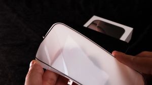 Miếng Dán Cường Lực Cho iPhone 16/ iPhone 16 Plus/ iPhone 16 Pro/ iPhone 16 ProMax ZEELOT SOLIDsleek 2.5D RETINA CLEAR