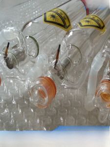 เครื่องตัดเลเซอร์ CO2 สำหรับการแกะสลัก ตัด ปัก ท่อเลเซอร์ CO2 30W 40W 50W 60W 80W สำหรับธุรกิจการผลิตเครื่องมืออิเล็กทรอนิกส์