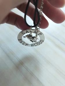 Blood Flying Horse Pendants Necklaces for Men Women Percy Jackson CAMP HALF Necklace Fashion Charm Jewelry Accessories Gifts