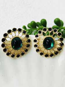 Green Gem Oval Geometric Silver Needle Earrings Retro Court Style French Luxury Unique Small Audience Hoops B997