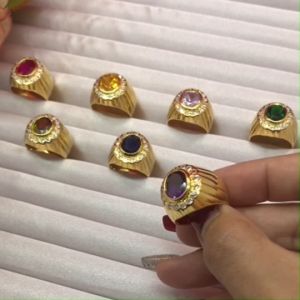 แหวนทองฝังพลอยล้อมเพชร สีบุษราคัม เขียวมรกต ไพลิน ม่วง เขียวส่อง แหวนหน้าใหญ่ เสริมบารมี เรียบหรู งานแฟชั่น ดูดี ชุบทอง