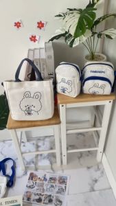 กระเป๋าหูหิ้ว กระเป๋าสะพายข้าง พร้อมสาย ครอสบอดี้ได้ ขนาดกะทัดรัด ใส่ของได้เยอะ พกพาสะดวก รสชาติ I Smileylife Shop