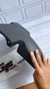 Spakbor slebor hugger huger kolong original moscow cover spakbor plastik abs  warna hitam saja pnp SPAKBOR KOLONG HONDA OLD / LAMA COVER ORIGINAL MOSCOW /PLASTIK ABS