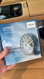 Joysync C100 ​​Wireless TPMS Tire Pressure Monitoring System with 4 Sensors - Air Leak Alert Real-time Color LCD Display Compatible with Cars/Trucks/Trailers/SUVs​