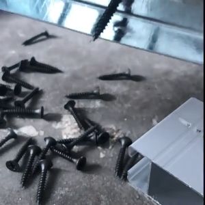 skrup gypsum 3cm ( 6 x 11/4mm) 1 kotak isi 620 pcs