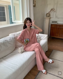 เสื้อสูทแขนสั้น คอปก กระดุมทอง แต่งกระเป๋าหลอก เซ็ต 2 ชิ้น + กางเกงขากระบอก ซิปหน้า กระเป๋า2ข้าง ผ้าโพลิเอสเตอร์ เอวยางยืด ชุดทำงานออฟฟิศ #10305