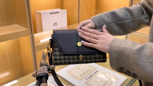 [BISA COD] 2092 Tas It mkontov Free Paper Bag + Tag Label + Gantungan Tas Selempang Wanita 6610