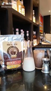 Monin Sipping Chocolate Frappe Powder 1kg – Rich Cocoa Base for Frappes Milk Tea Hot Chocolate & Blended Drinks