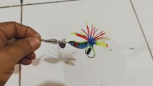 Umpan Casting Gabus Slater Killer Resin Dibentuk dengan Pengulangan Simulasi Warna-warni 11.5-13 Gram