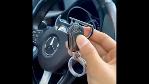 Móc Chìa Khóa Sáng Tạo Con Quay Hồi Chuyển HDS8459 Kiêm Đồ Khui Dùng Cho Xe Hơi Xe Máy Ô Tô