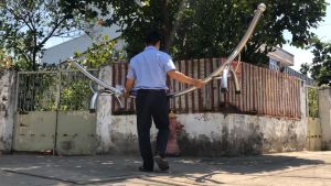 Võng inox 304 cao cấp kiểu dáng hiện đại hình bán nguyệt rất tỉ mỉ và sang trọng Phi 60mm 12ly cứng cáp VN chỉ giao hàng Hcm