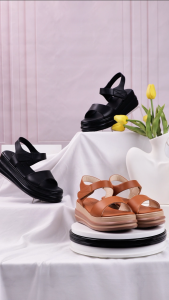 HCM - Sandal Đế Xuồng Hạnh Dung Quai Ngang Cong HD11150AV