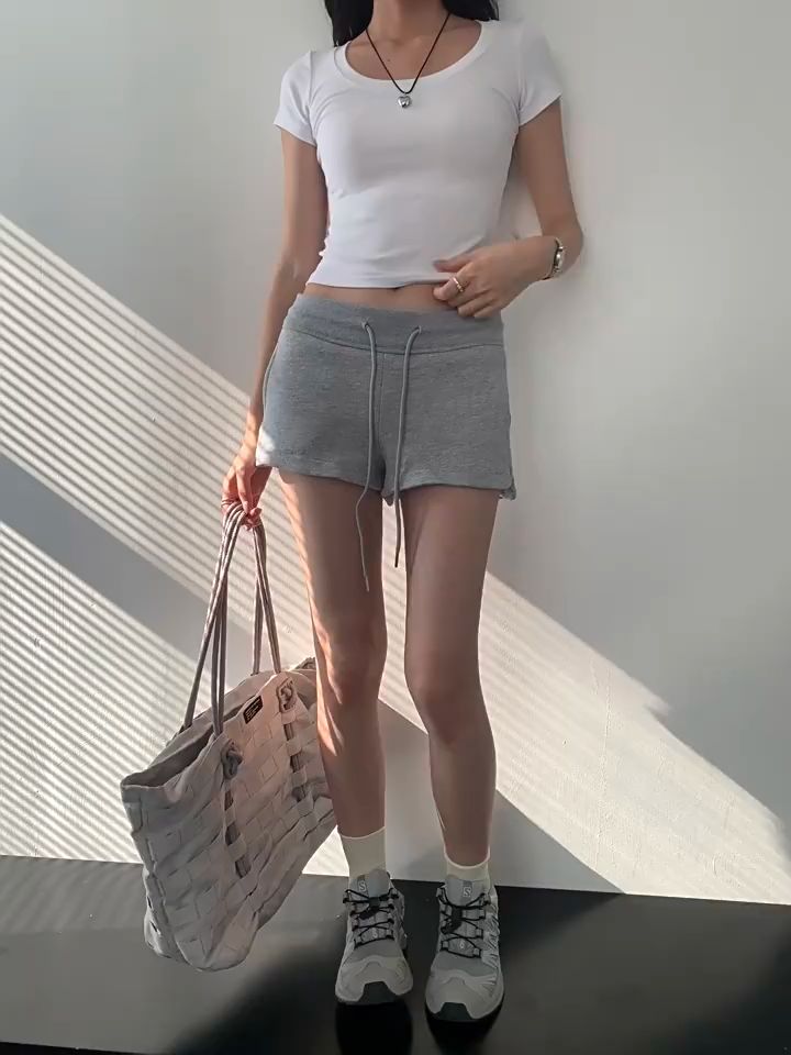white july🌸พร้อมส่ง กางเกงขาสั้นผู้หญิง กางเกงวอร์ม กางเกงวอม เกงขาสั้นลำลอง แฟชั่นสาวฮอต ดีไซน์เชือกรูด