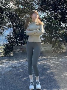 กางเกงโยคะออกกำลังกายกลางแจ้งแบบลำลองระบายอากาศได้ดีสำหรับผู้ชายและผู้หญิง กางเกงวิ่งปีนเขาเดินทางใหม่ในช่วงฤดูร้อนปี 2025