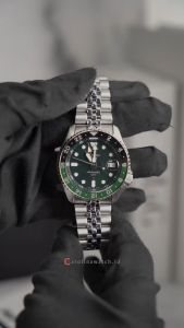 Jam Tangan Pria Seiko 5 Sports GMT SSK035K1 SKX series Green Black Bezel Green Dial Silver Stainless Steel