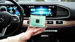 OTTOCAST | OTTOCAST Mini Air Wireless CarPlay Adapter iOS Screen Mirroring Plug and Play 2.4GHz + 5GHz Wi-Fi Fast And Stable Connection