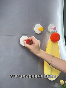 Móc treo tường treo quần áohút chân không đa năng –  tái sử dụng tiện lợi mới nhất 2025