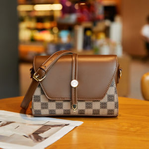 Retro Style Womens Mini Square Bag Fashionable Checkered Flip Cover Crossbody Phone Bag Versatile Small Bag for Daily Use