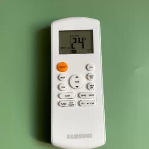 Điều khiển điều hoà Samsung 2 chiều hàng chính hãng theo máy Remote máy lạnh samsung 2 ngựa HEAT COOL - mót bấm máy lạnh samsung