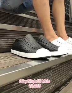 (HCM) Giày lười nam nữ đi mưa XÁM ĐẾ TRẮNG có lỗ thoáng khí Chất liệu nhựa xốp EVA siêu nhẹ êm chân GL025 (ĐẶT LÙI 1SIZE)