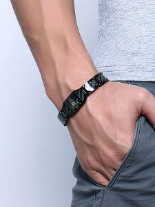 Fashionable Titanium Steel Magnetic Bracelet for Men Health Promoting Anti-Radiation Sleep Aid Simple Engraved Jewelry Accessory