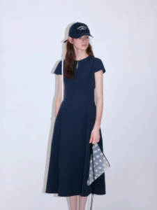Fano | Đầm Hè Cổ Tròn Chất Denim Có Hoa Văn Ren Lỗ Bong Bóng