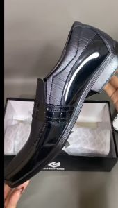 Geschoss Sepatu Formal Pria Kulit Sintetis Hitam Elegan G7843 Ukuran Besar 39-43