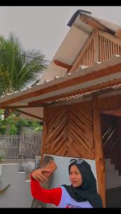 Kaos Indonesia Merdeka: Kaos Catton Combed untuk Cowok & Cewek