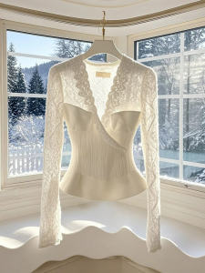 Áo Sơ Mi Lót Ren Trắng 2025 Áo Len Dệt Kim Dài Tay Cổ Chữ V Dáng Ôm Vừa Vặn Thời Trang Thu Đông Cho Nữ