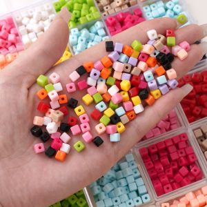 ลูกปัดสี่เหลี่ยมสามมิติสีทึบอะคริลิคขนาด5มม. 20กรัม/ถุงสำหรับสร้อยข้อมือสร้อยคอต่างหูทำด้วยมืออุปกรณ์การทำเครื่องประดับหัตถกรรมแบบ DIY