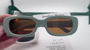 แว่นกันแดดเด็กกรอบสี่เหลี่ยมเล็ก ป้องกันรังสี UV แว่นกันแดดเด็กแฟชั่นย้อนยุคขายส่ง