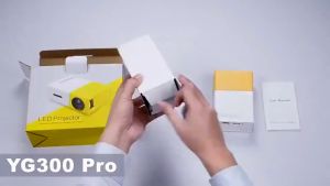 Proyektor LED Mini Dinding: Layar Dinding Portable & Proyektor Home