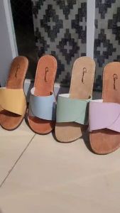 Sandal Wanita Flat Slop Kulit Sintetis Sol Karet Anti Licin Motif Jepit Warna Kekinian - Nira Sendsl slop Slide CMT